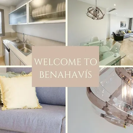 With Panoramic Views Golf Pools In Benahavis Apartment