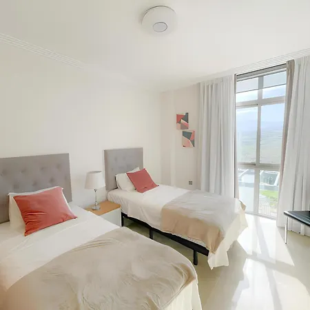 Daire With Panoramic Views Golf Pools In Benahavis