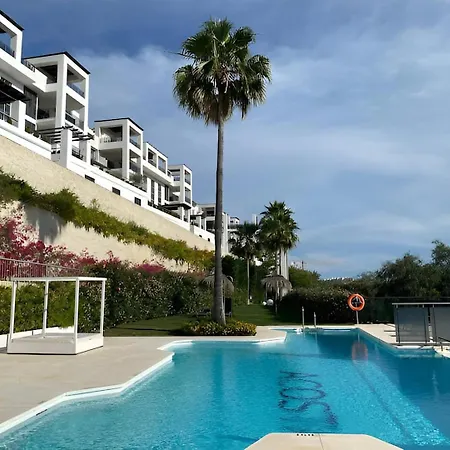 Daire With Panoramic Views Golf Pools In Benahavis Estepona