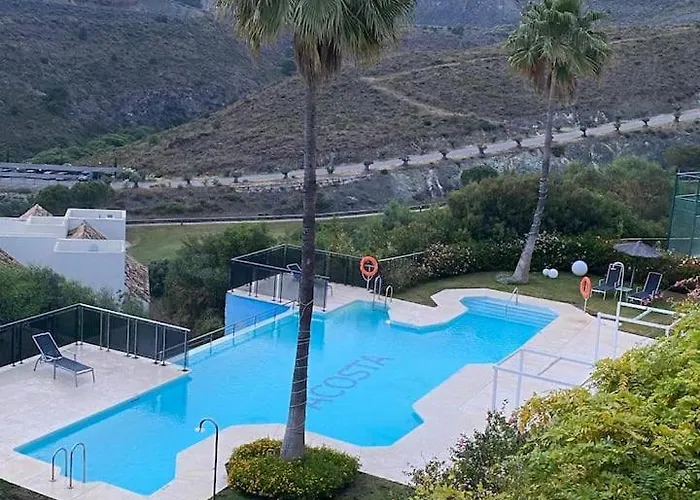 With Panoramic Views Golf Pools In Benahavis *